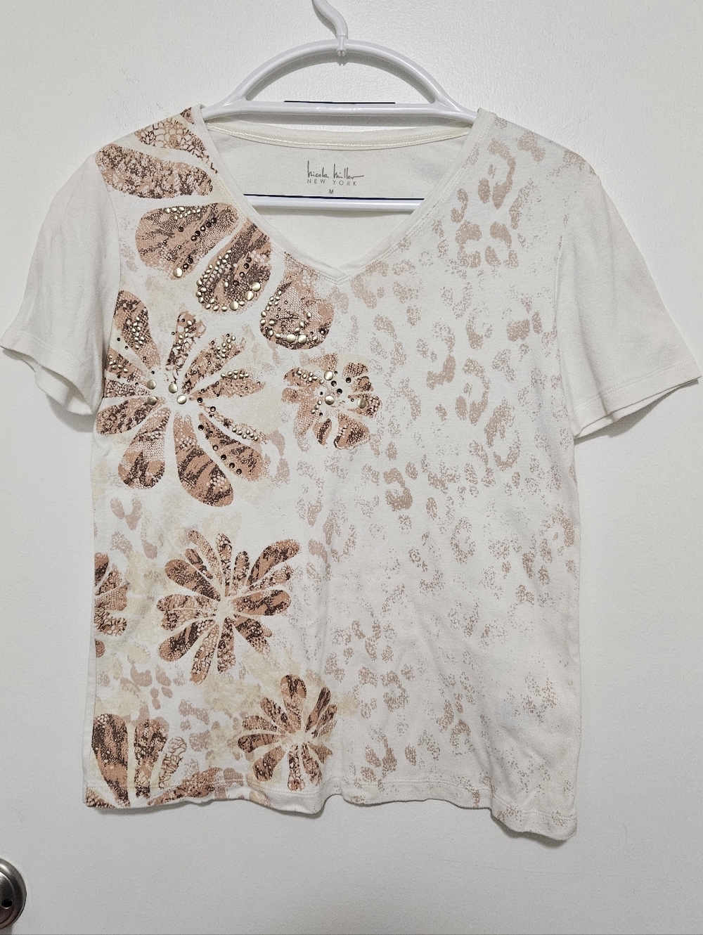 Nicole Miller White Short-Sleeve Tee with Rose-Gold Floral Accents Size Medium